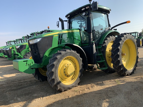 2012 John Deere 7215R Tractor