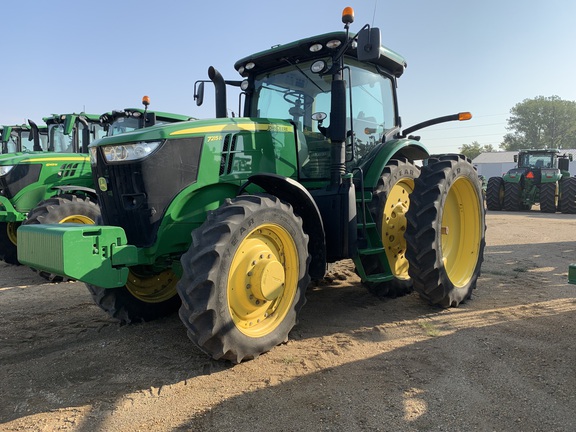 2012 John Deere 7215R Tractor