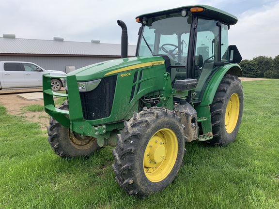 2023 John Deere 5090E Tractor