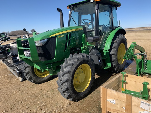2023 John Deere 5090E Tractor
