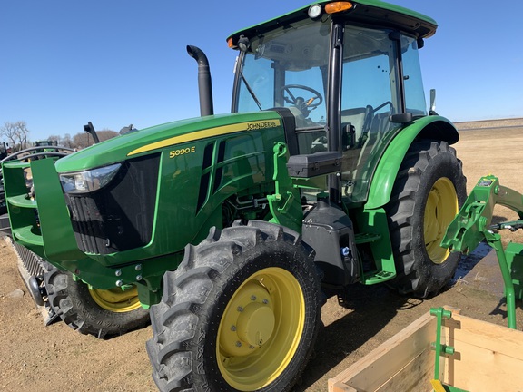 2023 John Deere 5090E Tractor