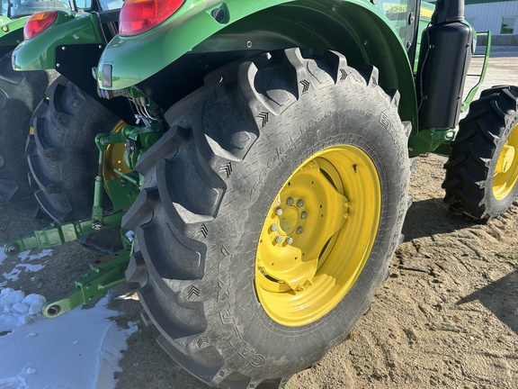 2023 John Deere 5090E Tractor