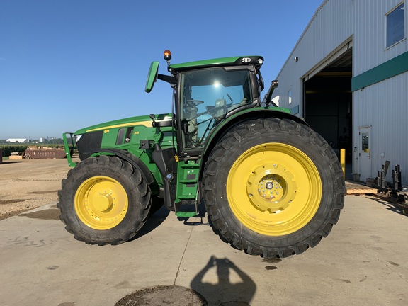 2023 John Deere 6R 215 Tractor