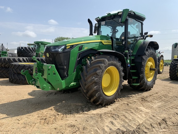 2023 John Deere 8R 340 Tractor