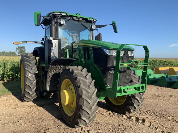 2023 John Deere 7R 230 Tractor