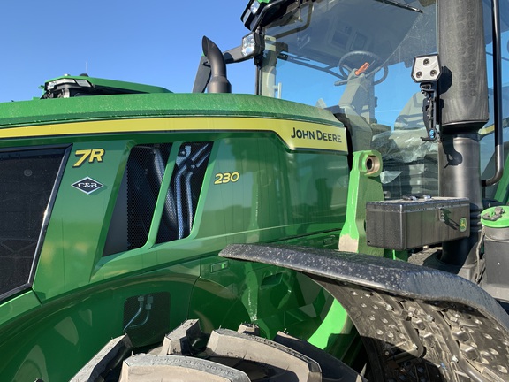 2023 John Deere 7R 230 Tractor