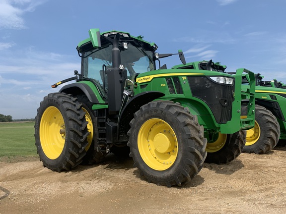 2023 John Deere 7R 230 Tractor