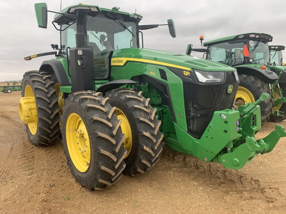 2023 John Deere 8R 370 Tractor