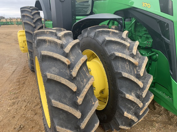 2023 John Deere 8R 370 Tractor