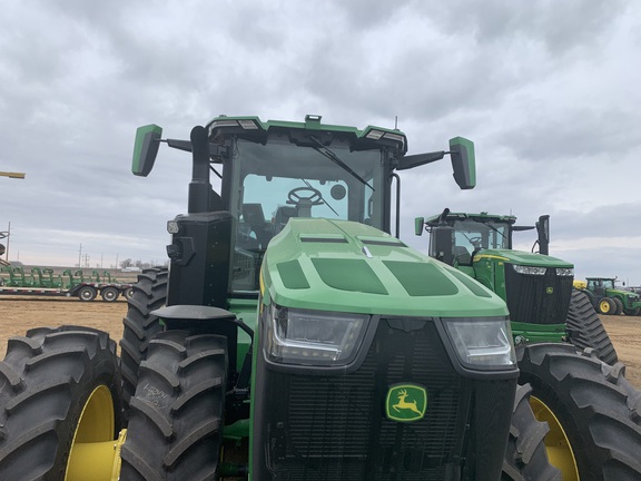 2023 John Deere 8R 370 Tractor