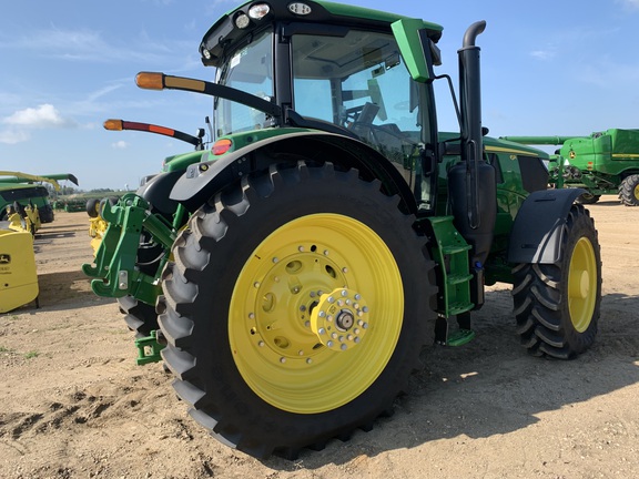 2023 John Deere 6R 195 Tractor