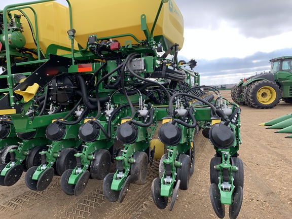 2023 John Deere DB66 Planter