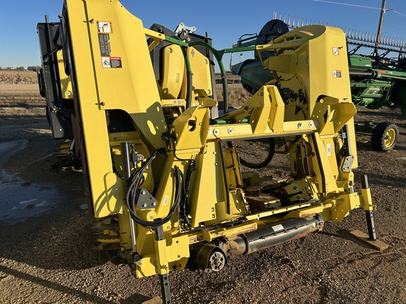 2016 John Deere 698 Header Forage