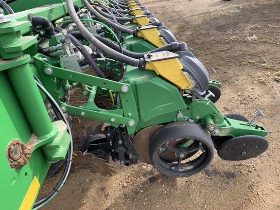 2019 John Deere DB60 Planter