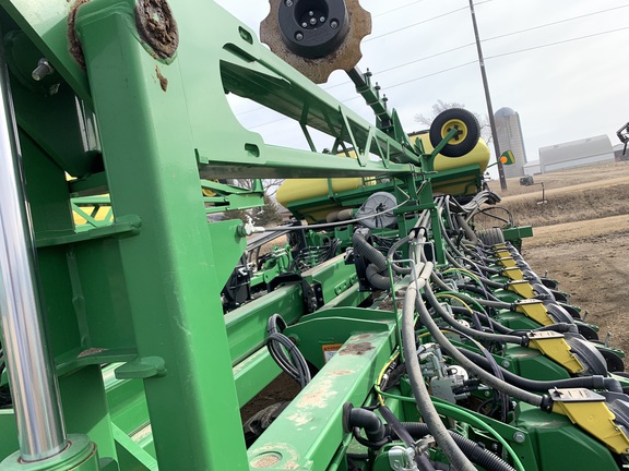 2019 John Deere DB60 Planter