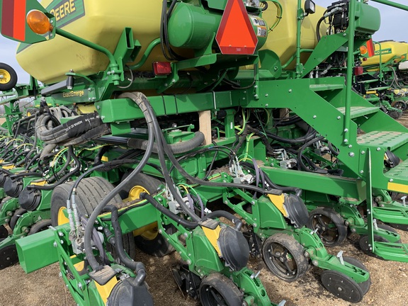 2019 John Deere DB60 Planter