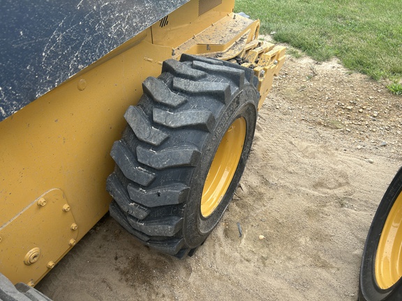 2023 John Deere 324G Skid Steer Loader