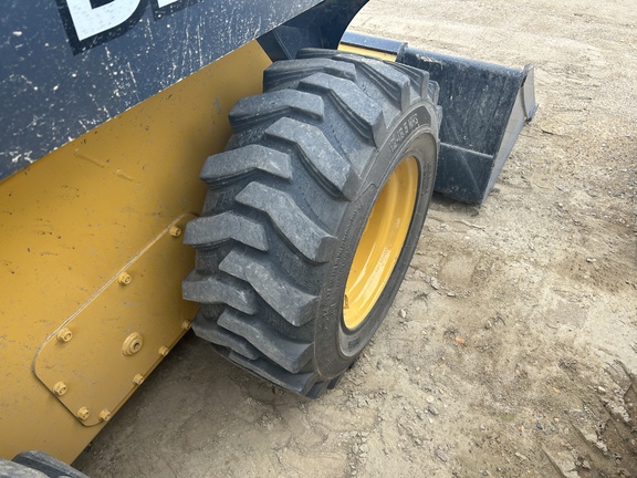 2023 John Deere 324G Skid Steer Loader