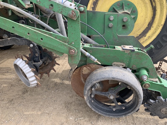 2007 John Deere 1770NT CCS Planter