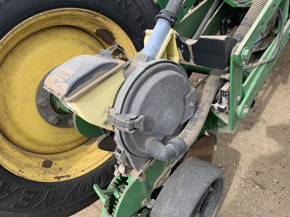 2007 John Deere 1770NT CCS Planter