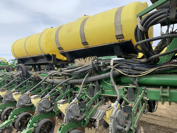 2007 John Deere 1770NT CCS Planter