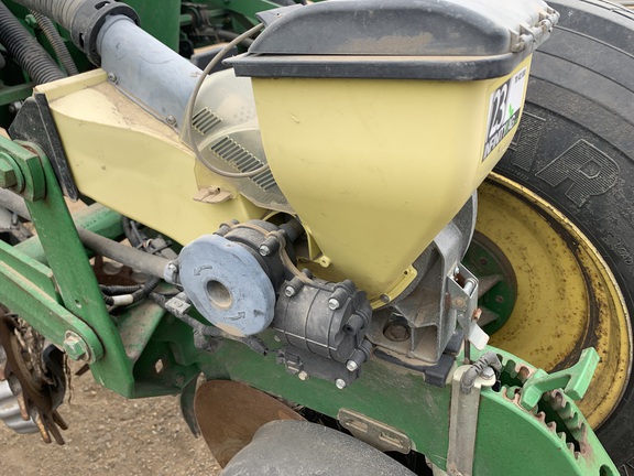 2007 John Deere 1770NT CCS Planter