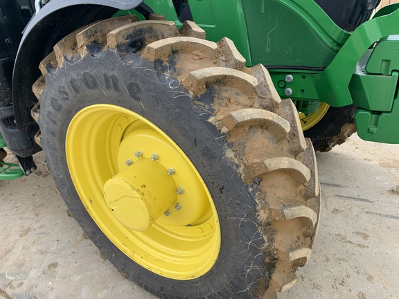 2022 John Deere 6R 195 Tractor