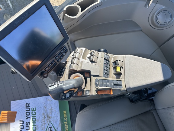 2023 John Deere 8RT 370 Tractor Rubber Track