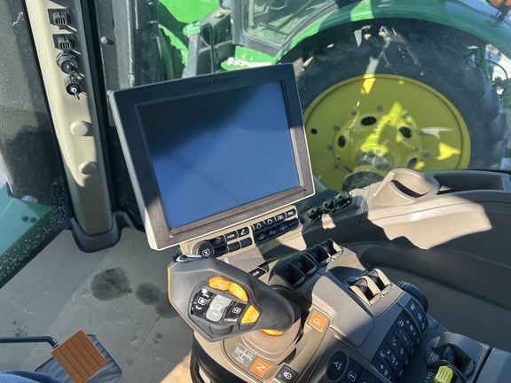 2023 John Deere 8RT 370 Tractor Rubber Track