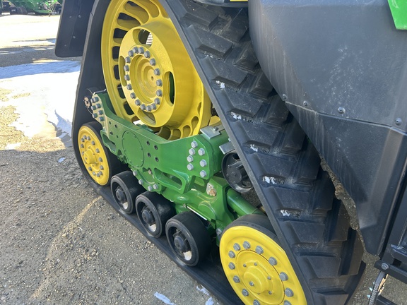 2023 John Deere 8RX 410 Tractor Rubber Track