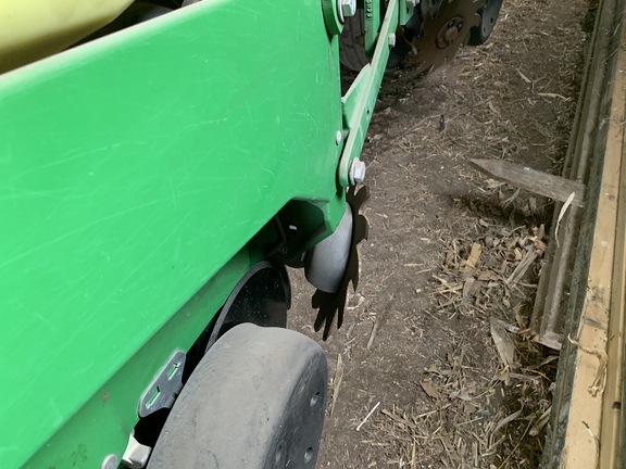 2014 John Deere 1760 Planter