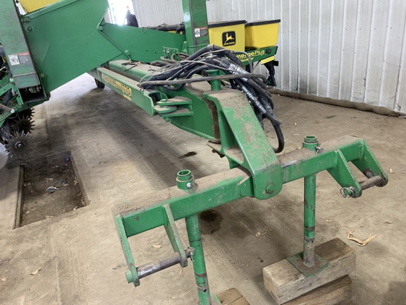 1999 John Deere 1770 Planter