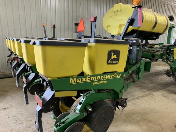 1999 John Deere 1770 Planter