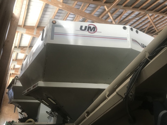 2011 Unverferth 3750 Tender