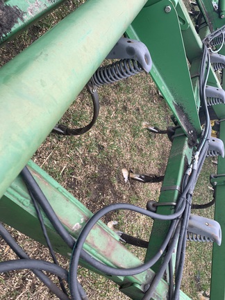 2006 John Deere 2210 Field Cultivator