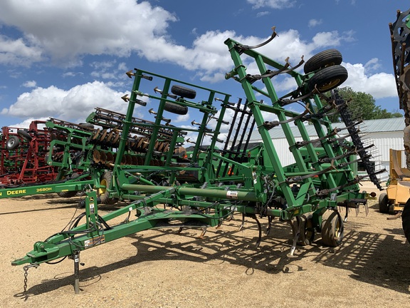 2006 John Deere 2210 Field Cultivator