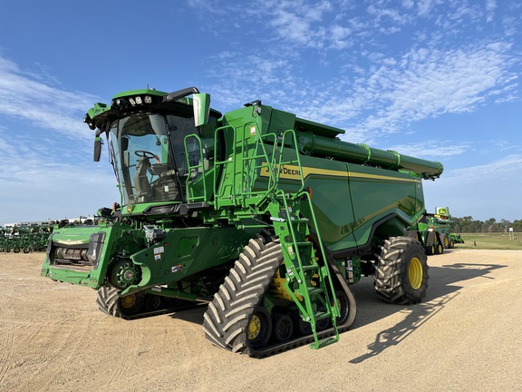 2022 John Deere X9 1000 Combine