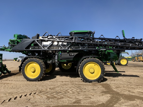 2024 John Deere 412R Sprayer/High Clearance