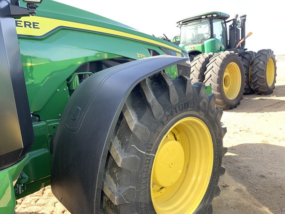 2024 John Deere 8R 370 Tractor