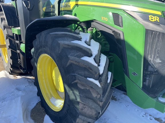 2024 John Deere 8R 370 Tractor