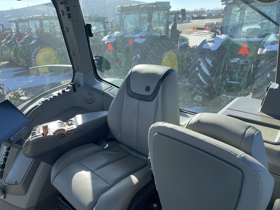 2024 John Deere 8R 370 Tractor