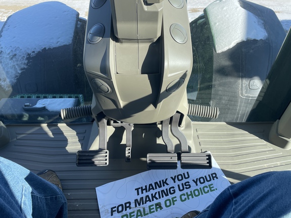 2024 John Deere 8R 370 Tractor