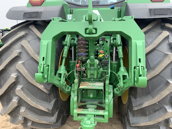 2024 John Deere 8R 370 Tractor