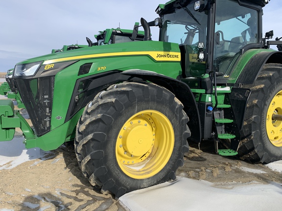2024 John Deere 8R 370 Tractor