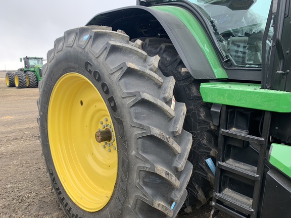 2024 John Deere 8R 370 Tractor