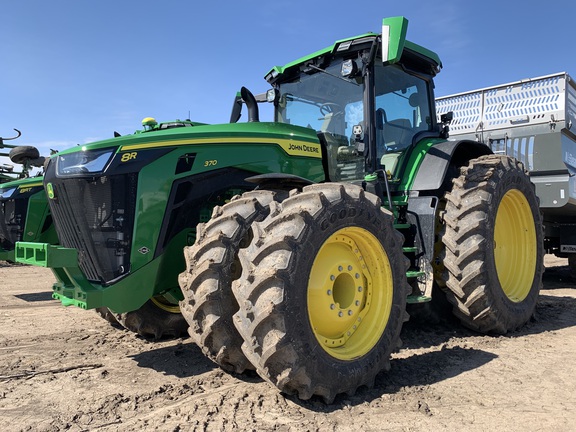 2024 John Deere 8R 370 Tractor