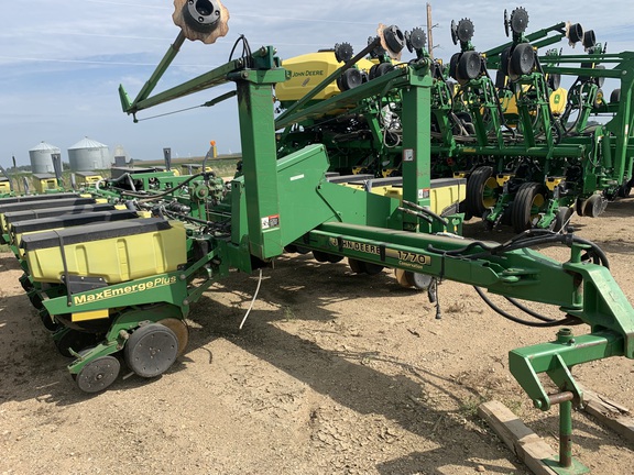 2001 John Deere 1770 Planter