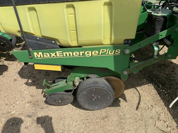 2001 John Deere 1770 Planter