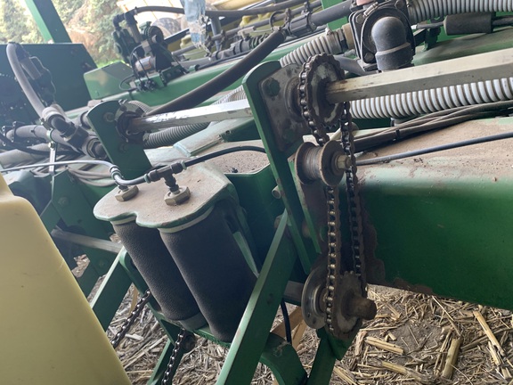 2001 John Deere 1770 Planter