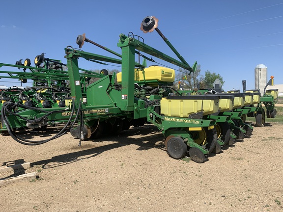 2001 John Deere 1770 Planter